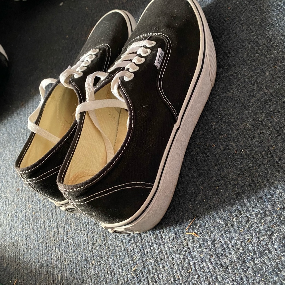 Vans - Picture 2 of 3